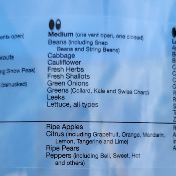 Large Tupperware Fridge Smart Fruit & Veggie Sheer Container with Lid - Picture 7 of 10